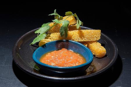 新开普敦餐厅提供完整的昆虫菜单