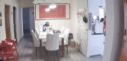 家里的玻璃门突然自爆!天气太热,新加坡用这个东西要小心