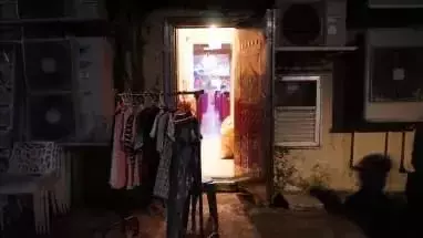 新加坡地下KTV十女被抓,1人新冠阳性!按摩女因“没服务好”被告