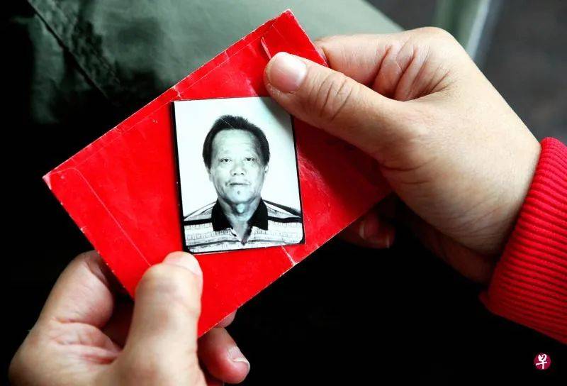 25年前，滴酒不沾的“球童”叔赌马赢钱约友饮酒，人和车却一起消失