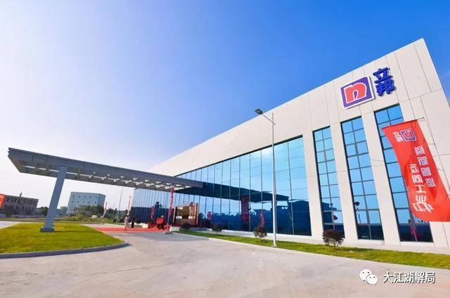 潮汕窮小子,跑去新加坡賺1420億,成一國首富