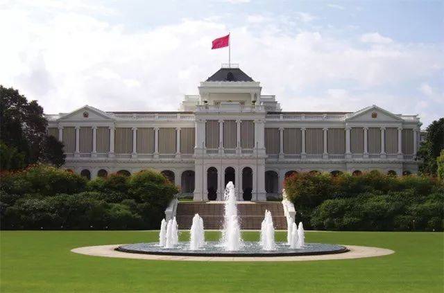 震 惊！新加坡总统府花园发现手榴弹