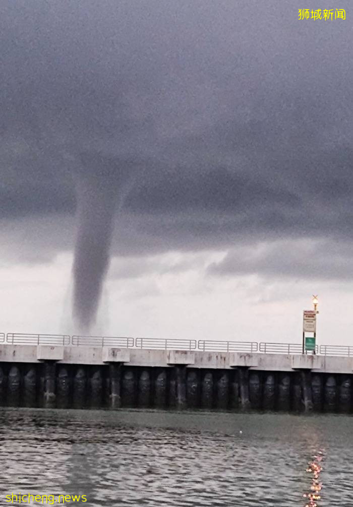 實拍！新加坡再現“水龍卷”！水柱直沖雲霄，猶如末日